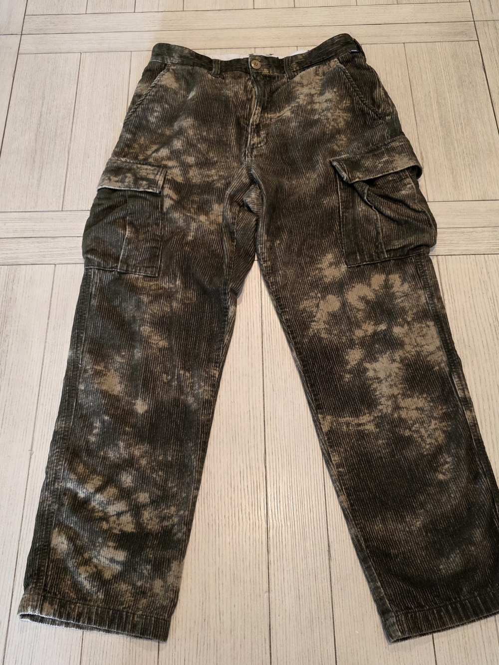 Vans Olive Tie-Dye Corduroy Cargo Pants | Size 29